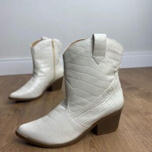 Sapato feminino: Descubra as Últimas Tendências da Moda Atual