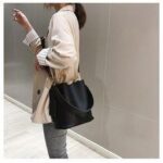 Como usar bolsa transversal feminina de maneira estilosa e prática