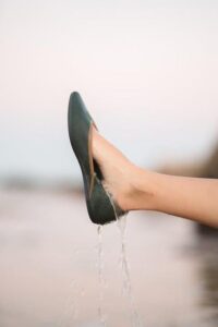 Técnicas para customizar sapatos femininos em casa