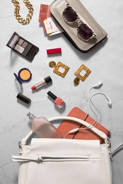 bolsas femininas com compartimentos secretos