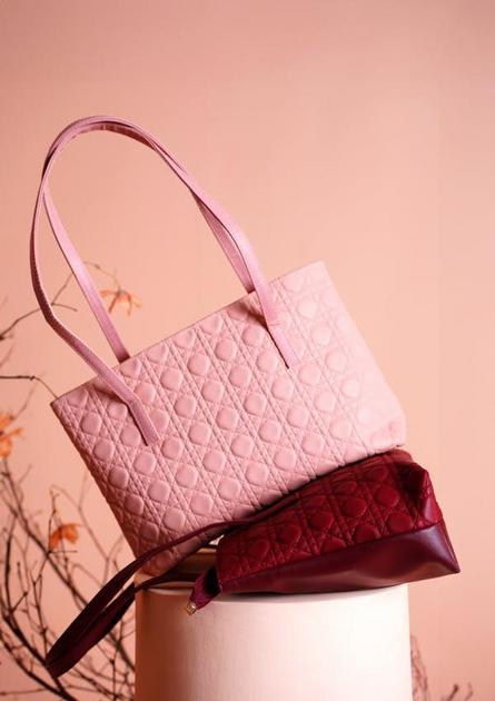 mochilas femininas elegantes para escritório