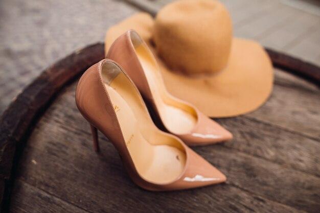 sapatos femininos que não machucam os calcanhares
