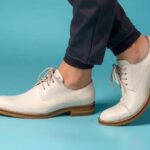 Sapatos que envelhecem o look: como evitá-los com estilo